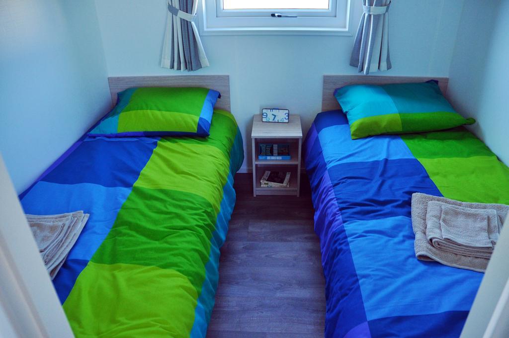 Bestmarine Waterchalets Flevo Marina Лелистад Стая снимка