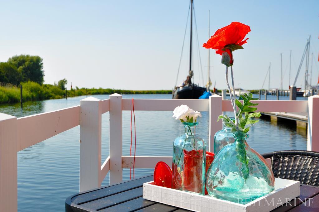 Bestmarine Waterchalets Flevo Marina Лелистад Стая снимка